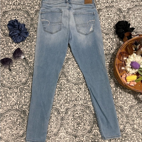 American Eagle  Distressed Jeans US 4 Short - Picture 3 of 9